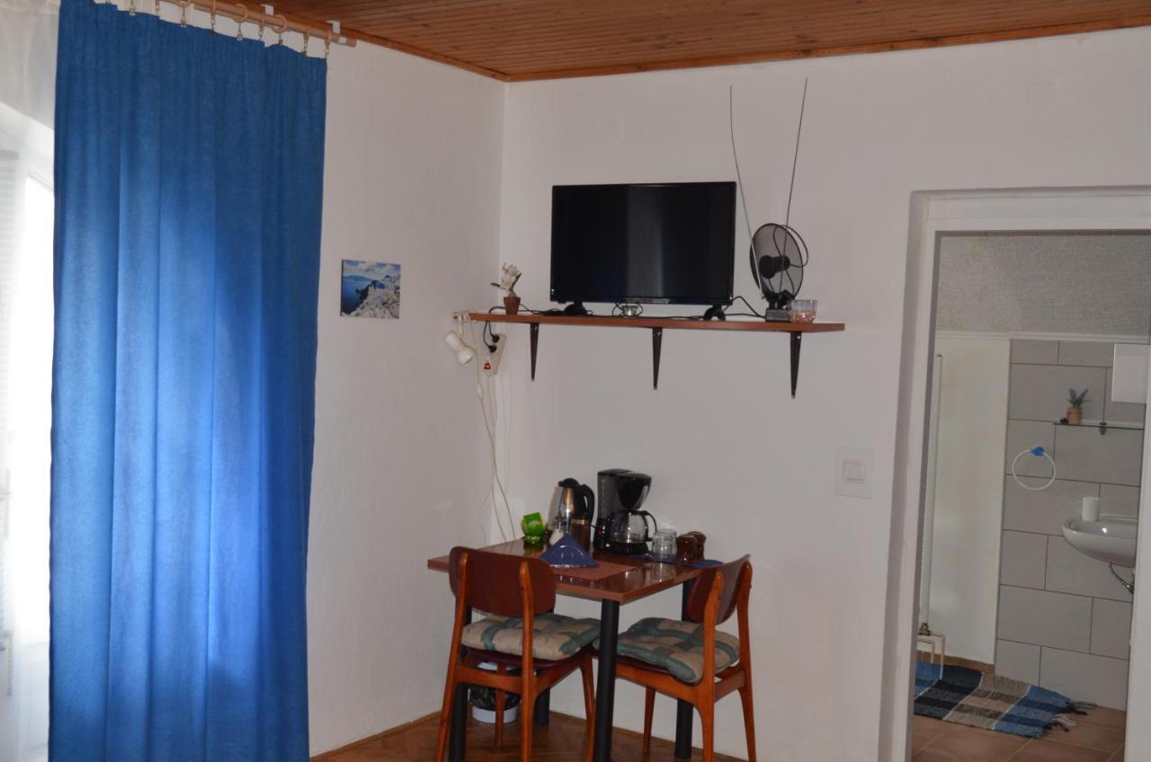 Rooms Mila Rezovac Exterior photo