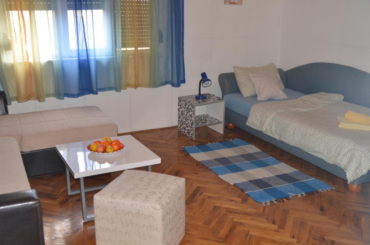 Rooms Mila Rezovac Exterior photo